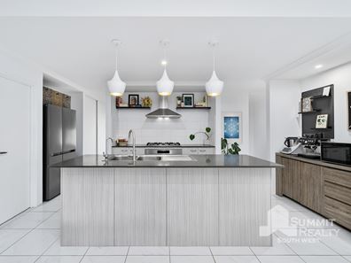 18 Libra Way, Australind WA 6233