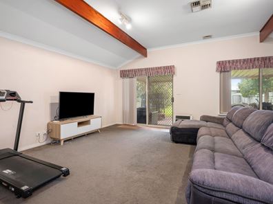 16A Lyall Street, Lamington WA 6430