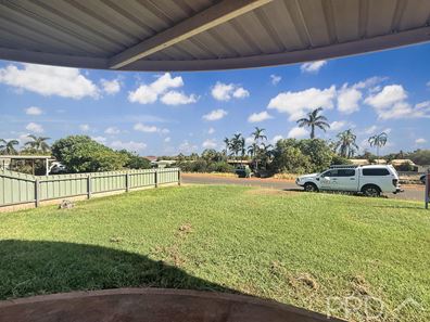 9 Forrest Crescent, Dampier WA 6713