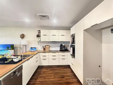 9 Forrest Crescent, Dampier WA 6713