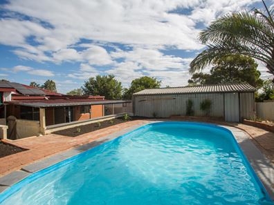 11 Noel St, Helena Valley WA 6056