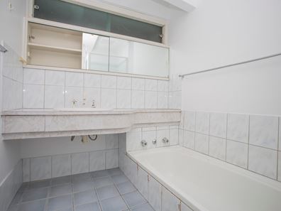 11 Noel St, Helena Valley WA 6056