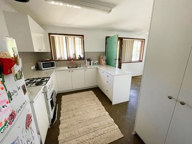 6 Earle Place, Utakarra WA 6530
