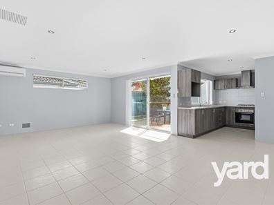 11/1 Humboldt Entrance, Aubin Grove WA 6164