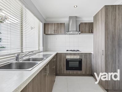 11/1 Humboldt Entrance, Aubin Grove WA 6164