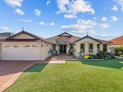 27 Kingsland Loop, Canning Vale WA 6155