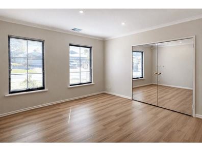 18 Gungurru Avenue, Hocking WA 6065
