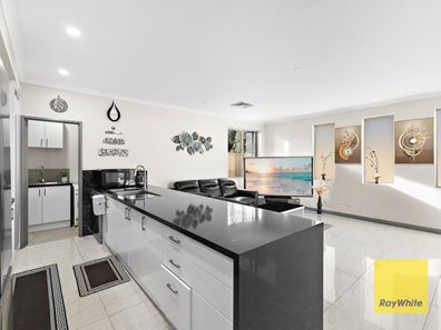 12B Tonbridge Way, Thornlie WA 6108