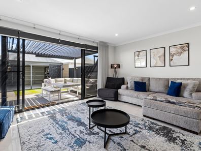 13 Montague Grange, Bushmead WA 6055