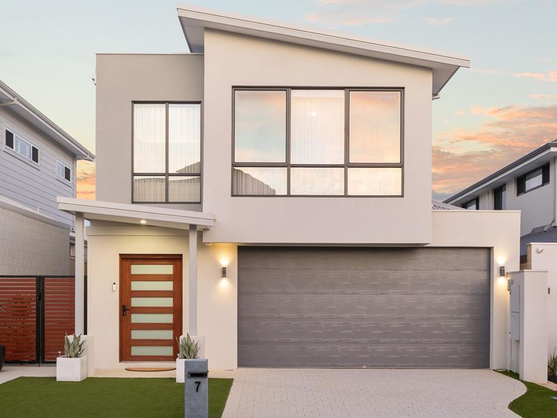 7 Mykonos Road, Coogee WA 6166