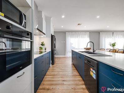 6 Lancaster Avenue, Aveley WA 6069