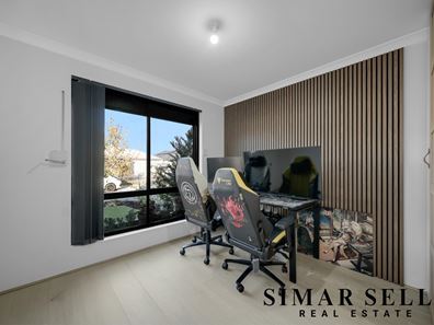20 Strumpshaw Road, Aveley WA 6069