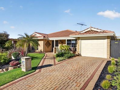 34 Dandenong Way, Alexander Heights WA 6064