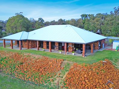 147 Rollinghills Drive, Brigadoon WA 6069