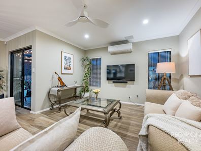 17 Orbell Road, Hillarys WA 6025