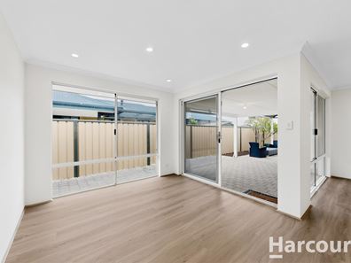 14 Wyperfeld Street, Yanchep WA 6035