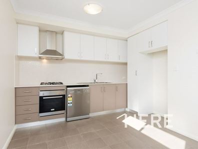 3/19 Selina Street, Innaloo WA 6018