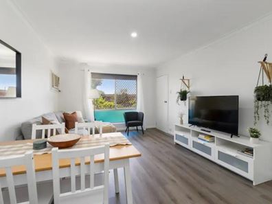 14/29 Heard Way, Glendalough WA 6016