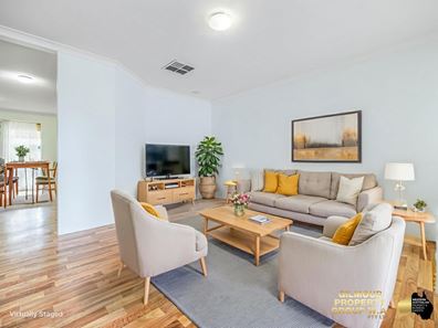 10 Garnsworthy Grove, Stratton WA 6056