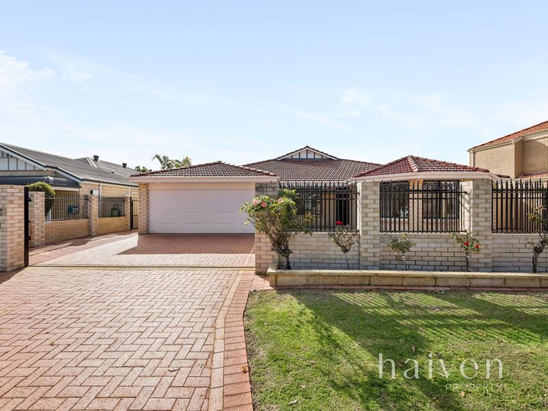 18 Chatsworth Gate, Canning Vale WA 6155
