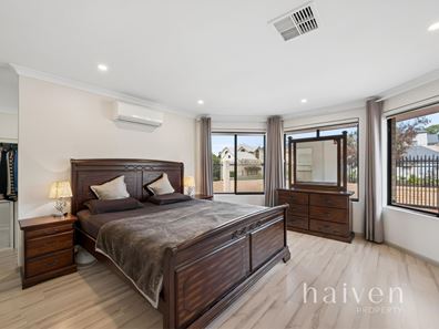 18 Chatsworth Gate, Canning Vale WA 6155