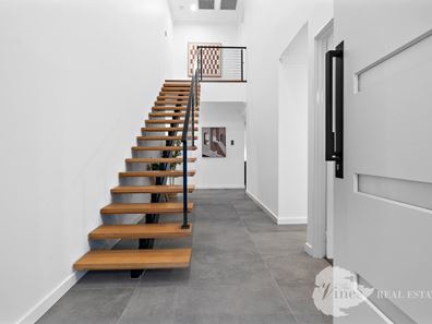 21 Huxley Drive, The Vines WA 6069