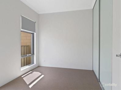 4/1 Gladstone Road, Armadale WA 6112