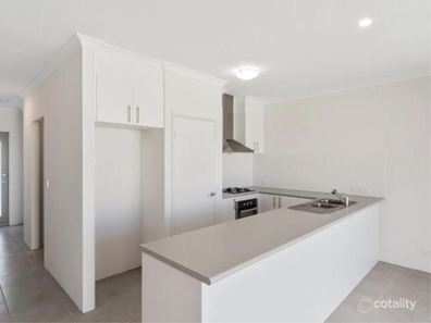 4/1 Gladstone Road, Armadale WA 6112
