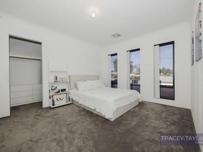 1 Hinchinbrook Avenue, Ridgewood WA 6030