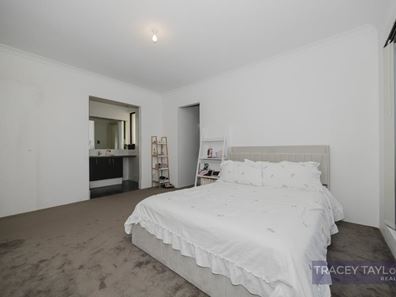 1 Hinchinbrook Avenue, Ridgewood WA 6030