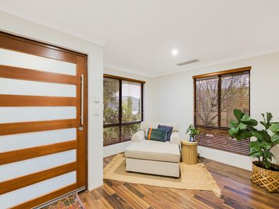 30 Weetman Road, Hammond Park WA 6164