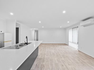 31 Landor Street, South Yunderup WA 6208