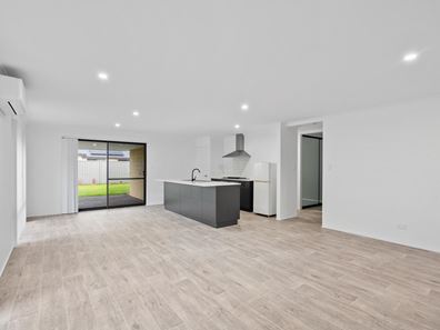 31 Landor Street, South Yunderup WA 6208