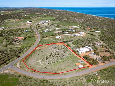 37 African Reef Boulevard, Greenough WA 6532
