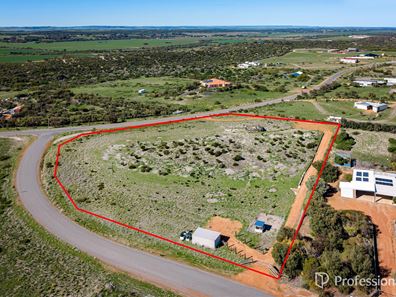 37 African Reef Boulevard, Greenough WA 6532