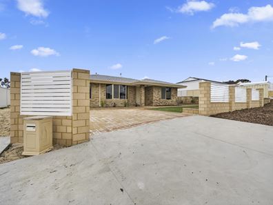 30 Christmas Avenue, Heathridge WA 6027