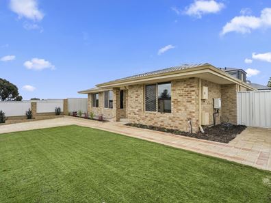 30 Christmas Avenue, Heathridge WA 6027