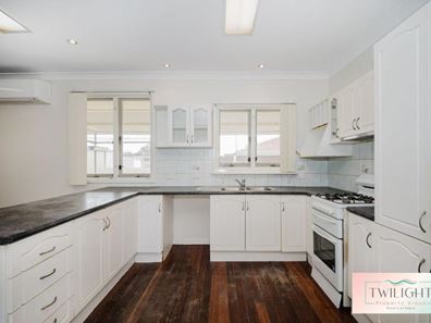 1 Pavo Close, Rockingham WA 6168