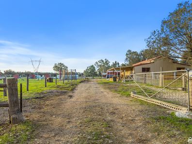 21 Malek Drive, Mardella WA 6125