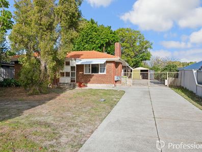 20 Longhurst Way, Queens Park WA 6107