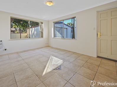235A Fourth Street, Wonthella WA 6530
