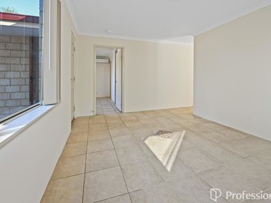 235A Fourth Street, Wonthella WA 6530
