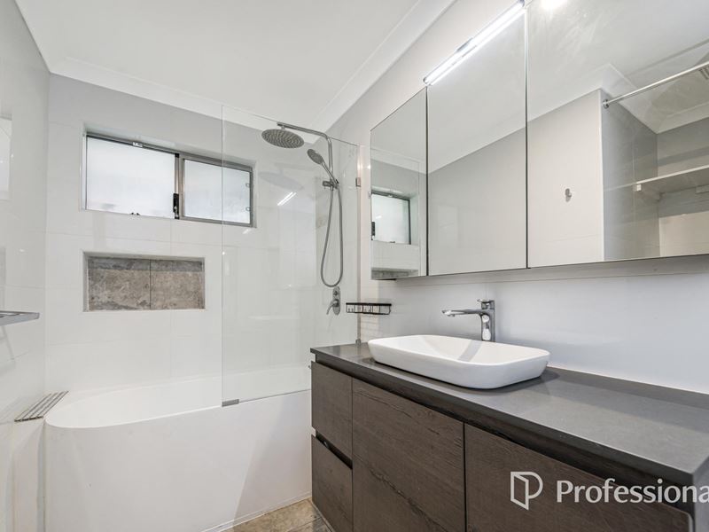 11 Glenmont Gardens, Ballajura