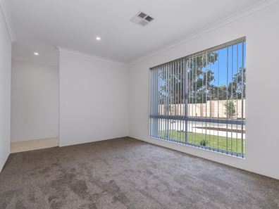 85 Persimmon  Crescent, Karnup WA 6176