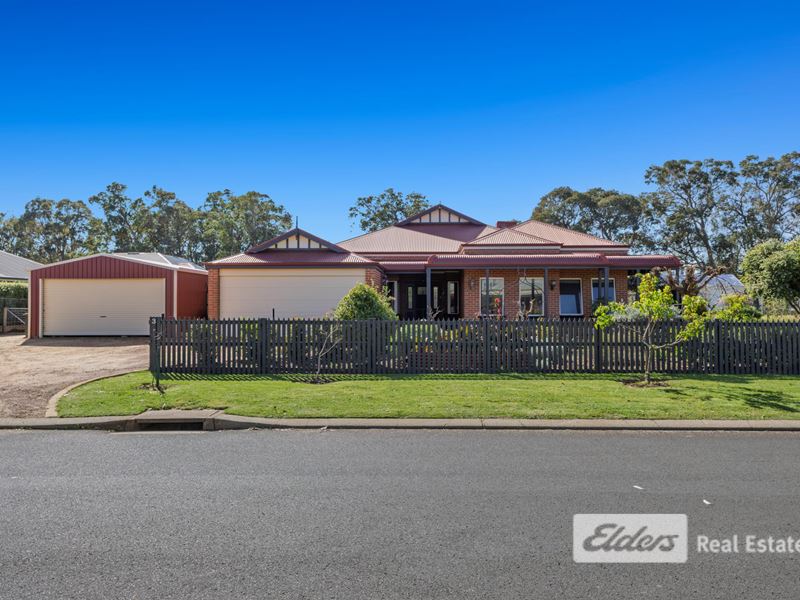 3 Shier Rise, Burekup WA 6227