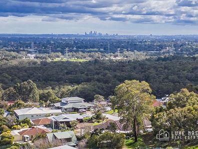 5 Nowra Place, Kelmscott WA 6111