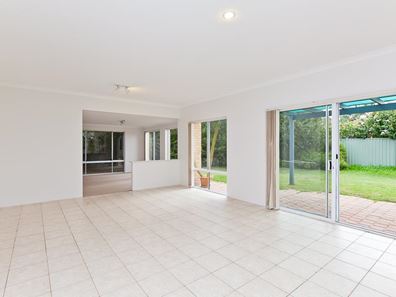 7 Prunella Crescent, Canning Vale WA 6155