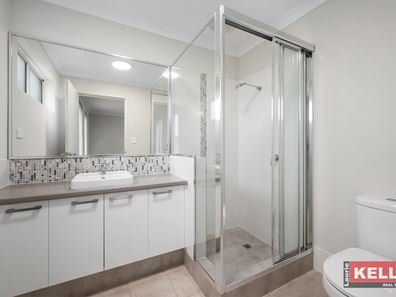 4/106 Arlunya  Avenue, Cloverdale WA 6105