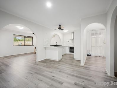 25 Mcnamara Drive, Thornlie WA 6108