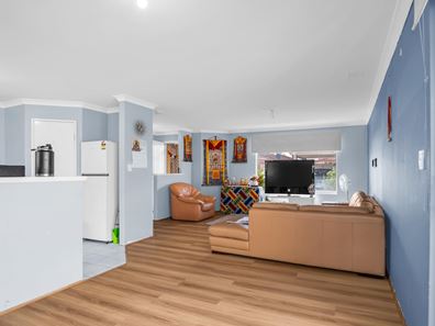 2/13 Bickley Road, Cannington WA 6107